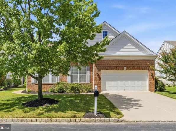 48 Festival Dr, Voorhees, NJ 08043