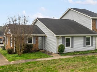 122 Lake Chateau Dr, Hermitage, TN 37076