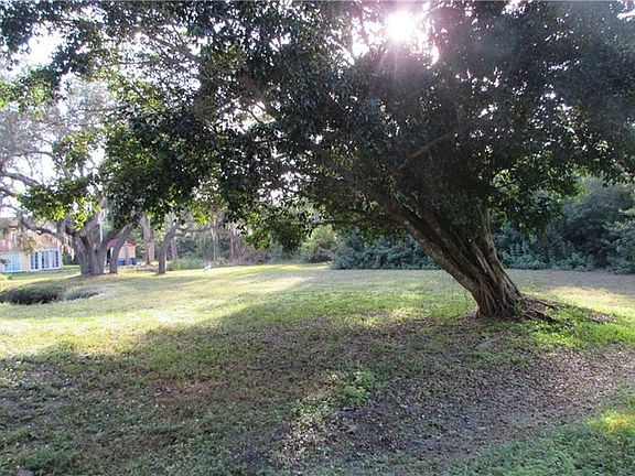 4th image of 5991 Esther Dr