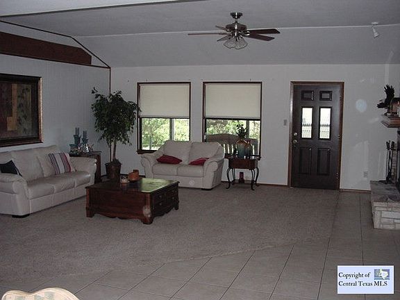 4th image of 1146 W Arcadia Dr