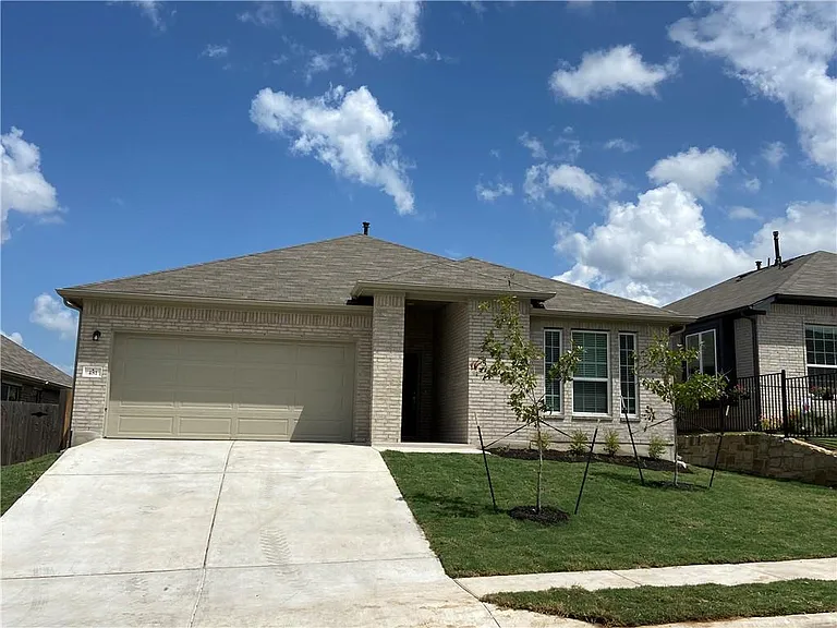 481 Leadtree Loop — Photo 2