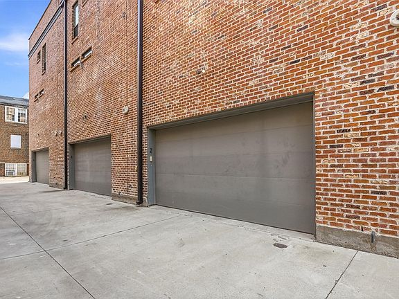 5th image of 1900 Caddo St Unit 2