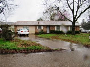 261 Peyton Ave, Ashdown, AR 71822