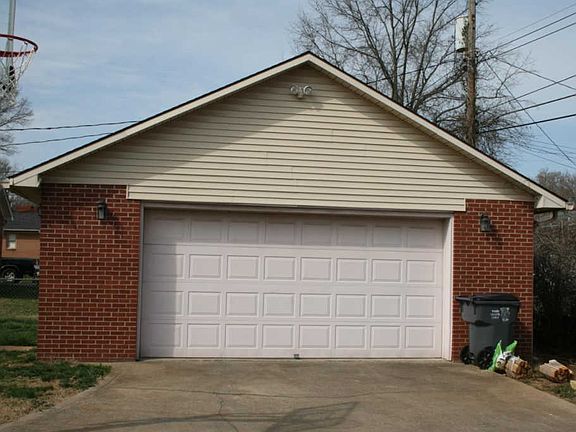4th image of 1161 Briarwood Dr