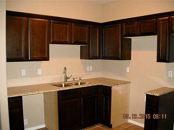 5th image of 3312 Pierce Ave