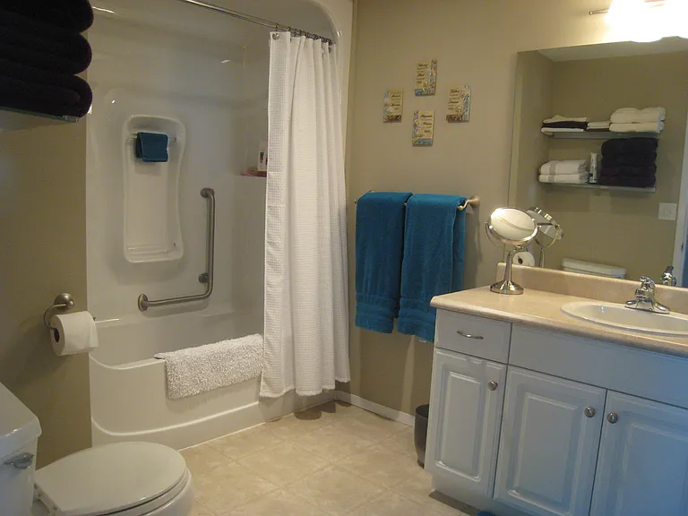 566 Saint Annes Rd — Photo 7
