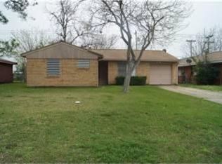 3001 14th Ave N, Texas City, TX 77590