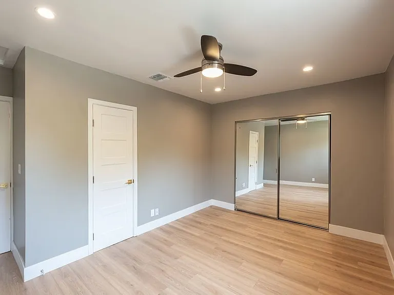 14857 Hartsook St #6 — Photo 36