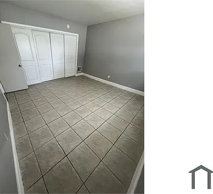 1040 NE 7th Ave #25 — Photo 8