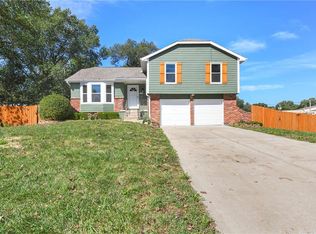 1618 SE Brome Cir, Lees Summit, MO 64063