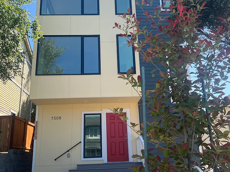 1508 22nd Ave S — Photo 1