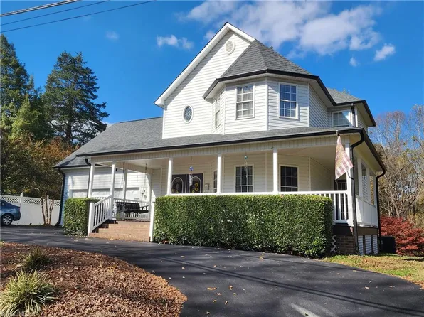 316 High Point St, Randleman, NC 27317