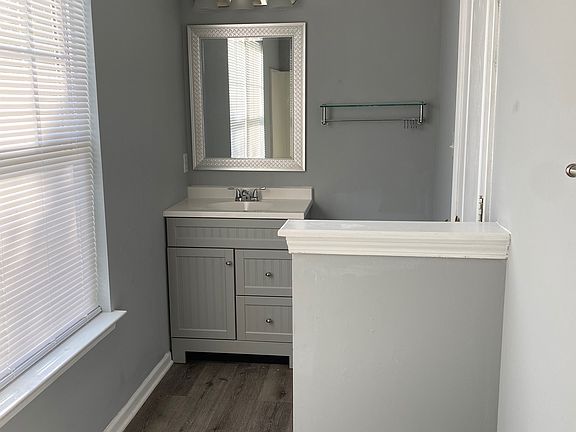 5th image of 713 Ablow Dr