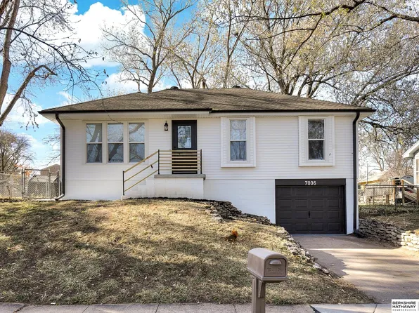 7006 S 32nd Ave, Bellevue, NE 68147