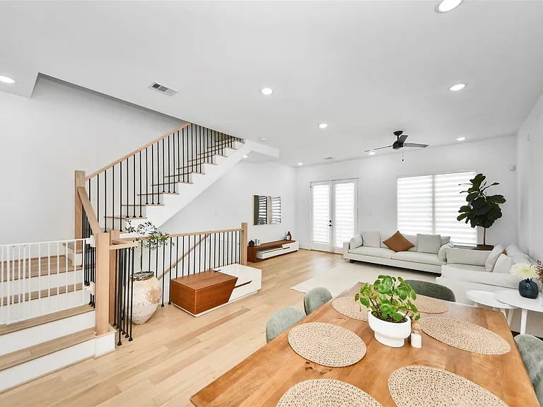 1837 Flowing Springs Trl — Photo 23