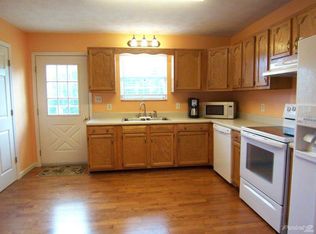 156 Emerald Hills Dr, Elizabethton, TN 37643