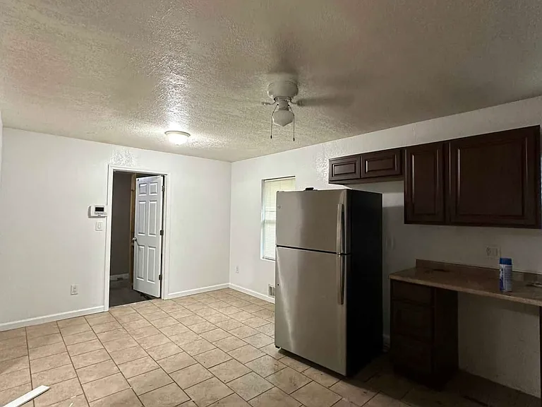 8619 Lane Ave — Photo 6