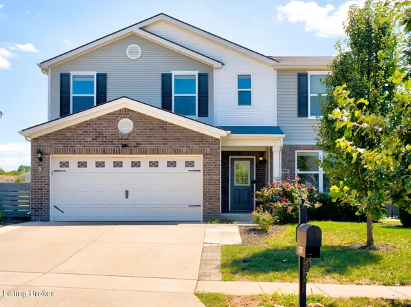 6797 Brittany Oak Dr, Louisville, KY 40229