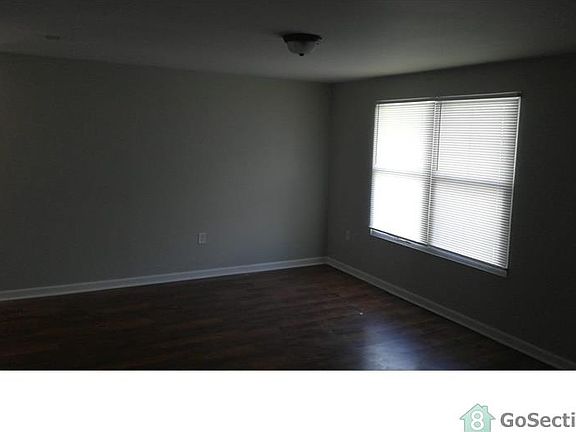 3rd image of 9851 Catalina Dr