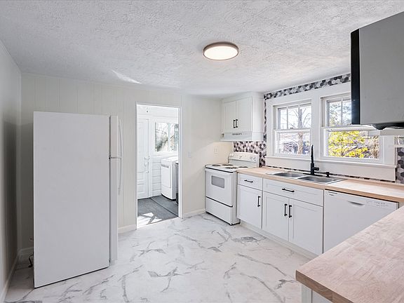 5th image of 308 Hillview Blvd