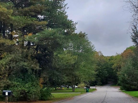 3rd image of 12 Linda Ct