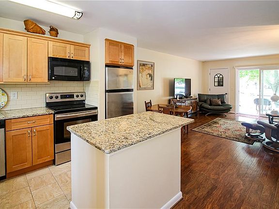 3rd image of 115 Holiday Harbour
