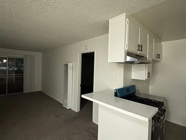WOODCREST APARTMENTS — Photo 42
