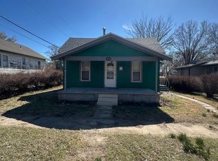 208 NE 9th St, Abilene, KS 67410