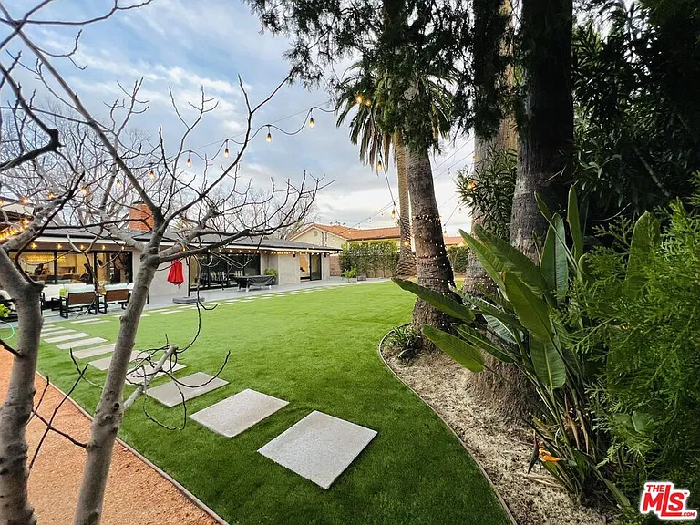 4821 Heaven Ave — Photo 4