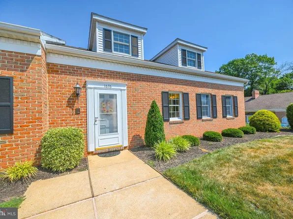 1676 Wyntre Brooke Dr #5I, York, PA 17403