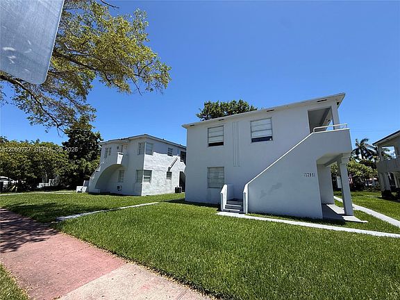 2nd image of 1794 Normandy Dr