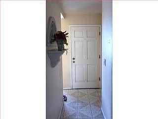 1st image of 465 Winchester Dr