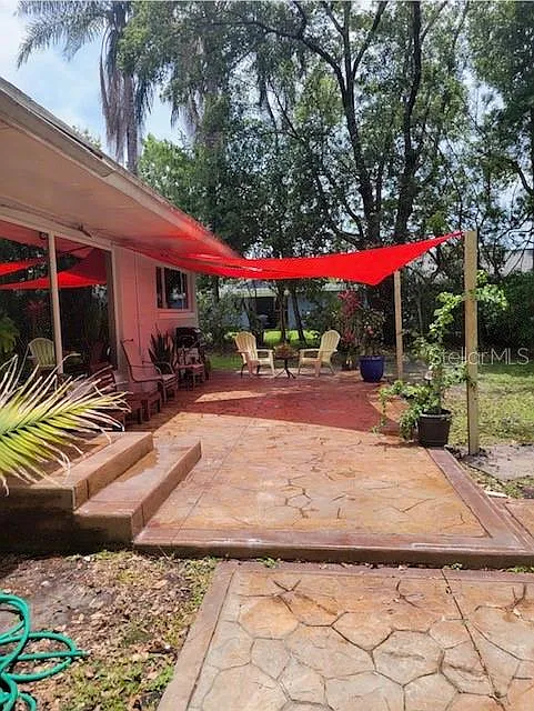 3 bed, 2.0 bath, 1074 sqft, $3,300 — Photo 3
