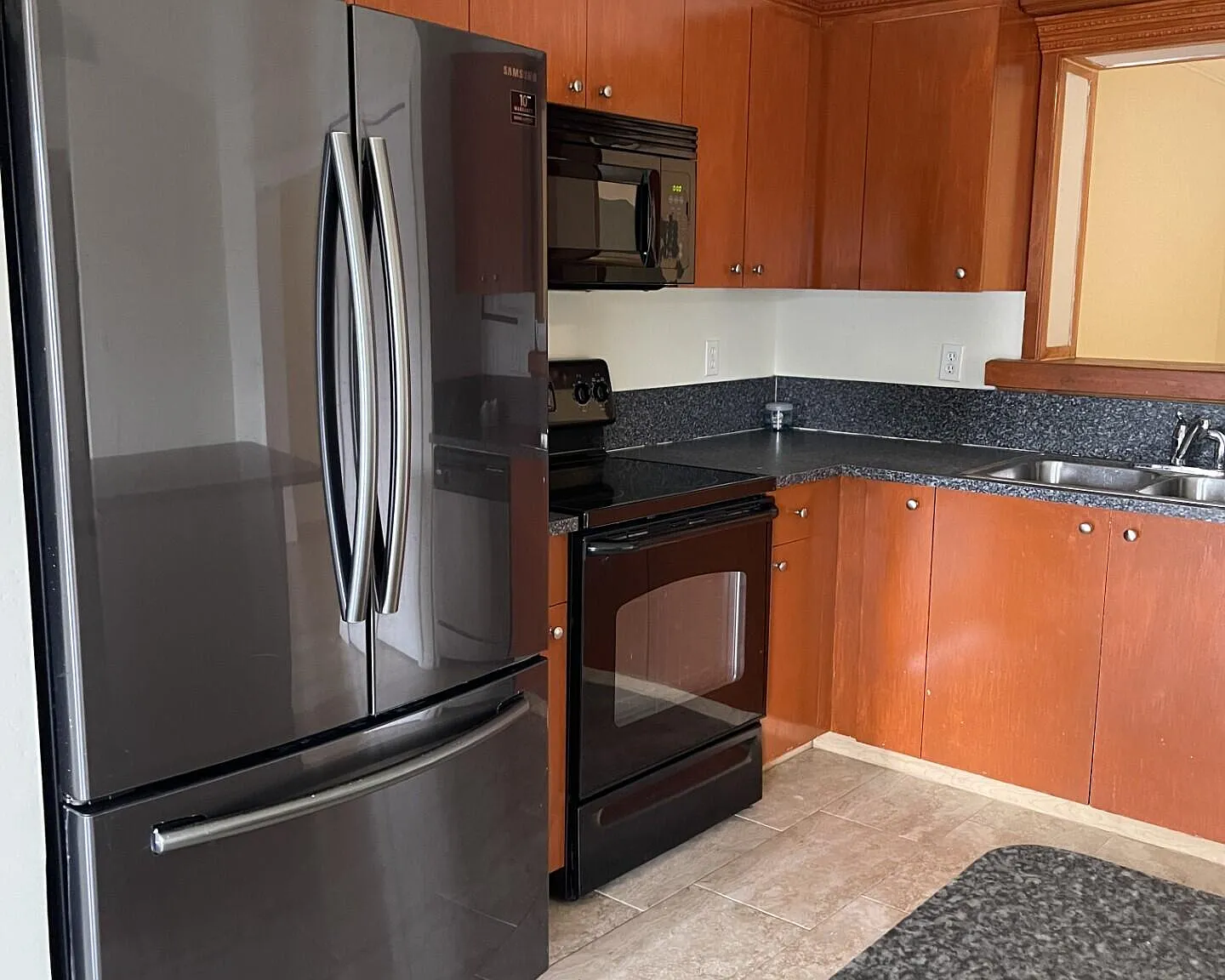 4 bed, 3.0 bath, 2218 sqft, $2,850 — Photo 2