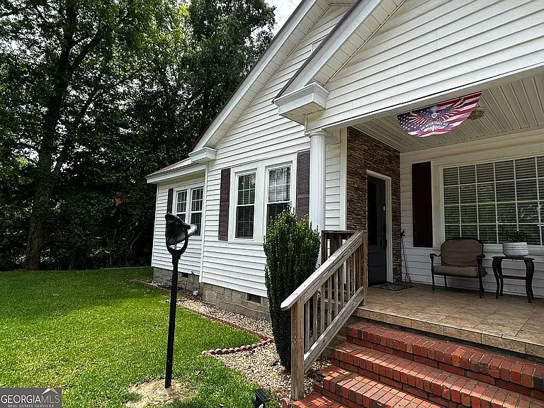 259 N Oliver St #A — Photo 3