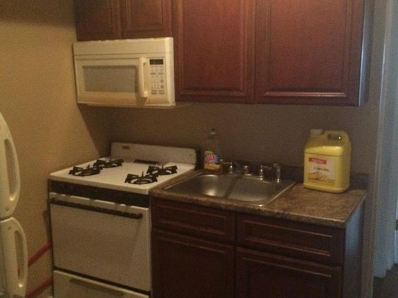 2nd image of 21 Seidler St APT 3