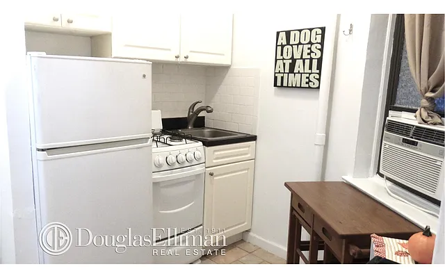 Rented by Douglas Elliman | media 14