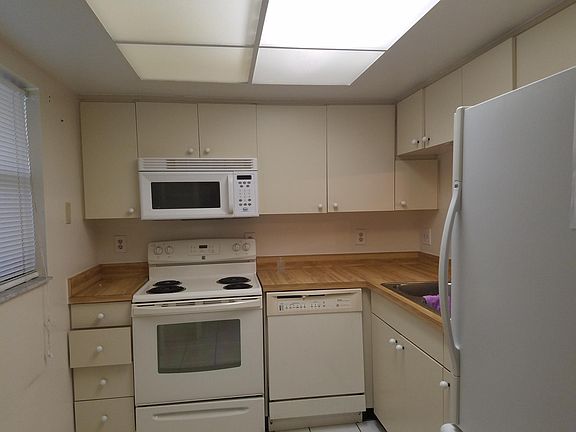 5th image of 3030 Eastland Blvd Unit A101