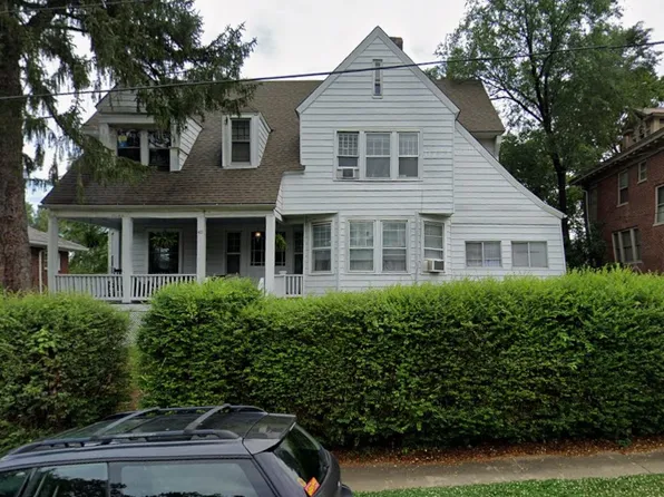411 Walnut Ave SW APT 1, Roanoke, VA 24016