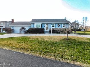 106 Redwood Ln, Duncansville, PA 16635