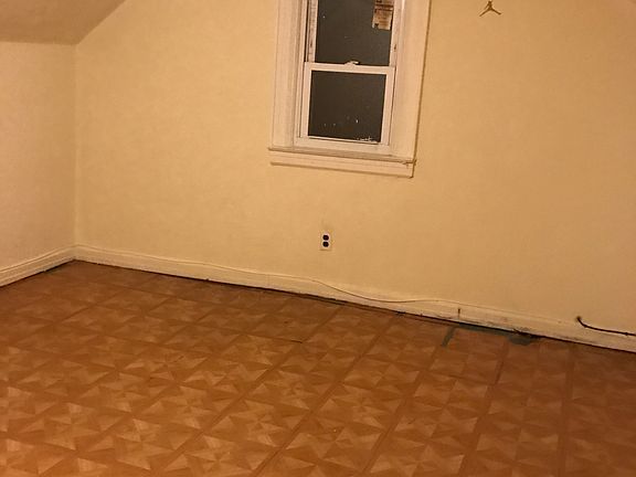 3rd image of 11433 207th St