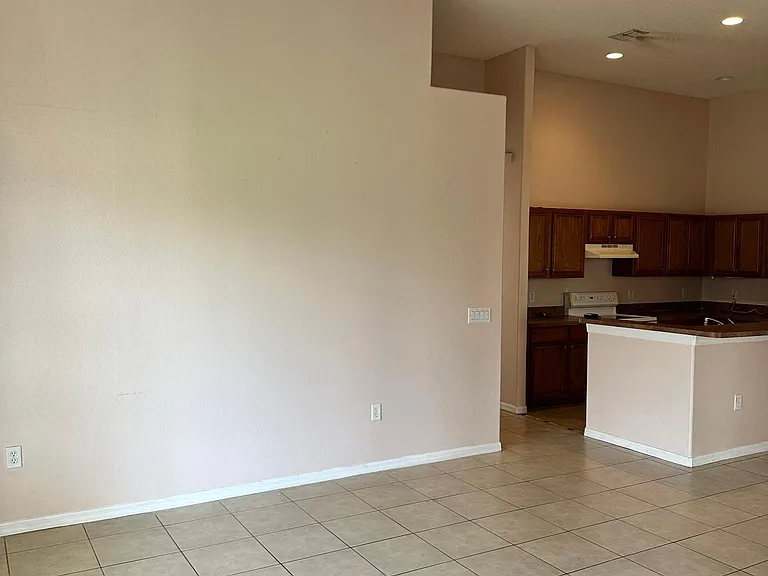 2165 Island Walk Dr — Photo 4