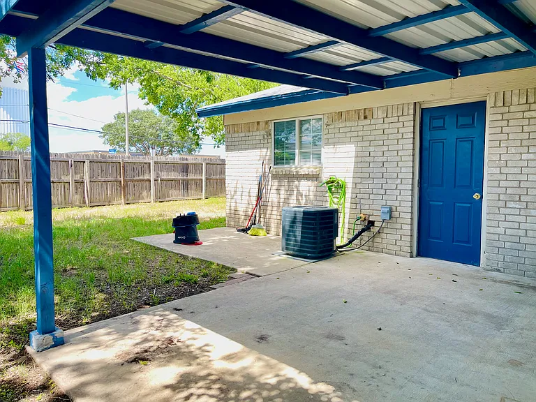3400 Pleasant Valley Ln #3400 — Photo 34
