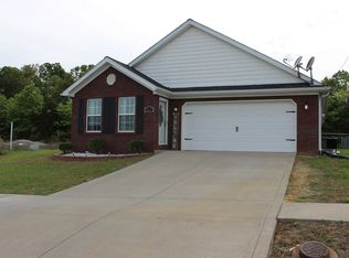 157 Red Hawk Dr, Vine Grove, KY 40175