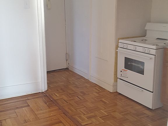 3rd image of 262 E 28th St #2B