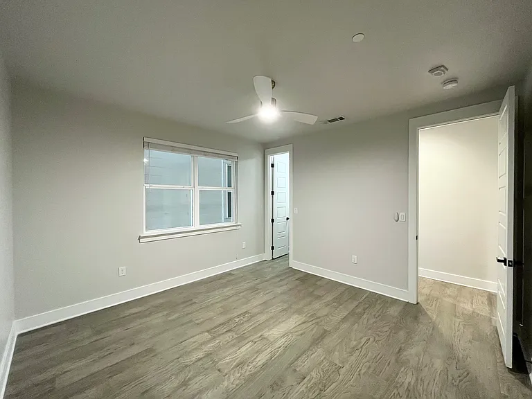 251 S Mill St #320 — Photo 36