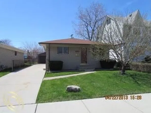 22505 Rein Ave, Eastpointe, MI 48021