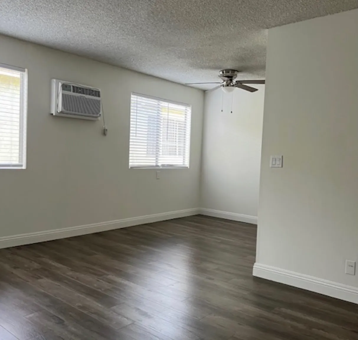 Studio, 450 sqft, $1,825 — Photo 2