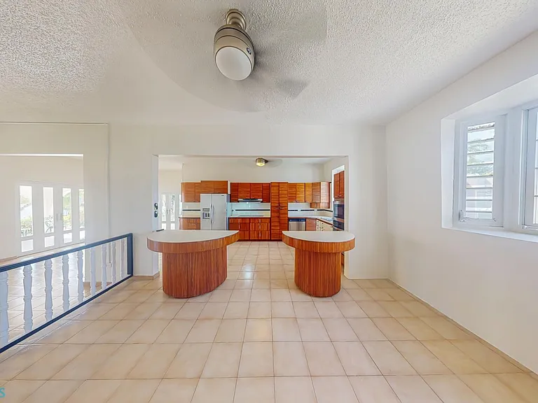 9 Ninfa Del Mar — Photo 1