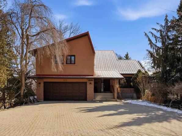 575 Park Cres, Pickering, ON L1W 2E1